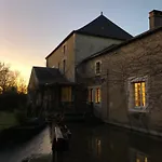 Les Roulottes Du Moulin De Palet