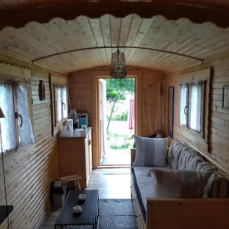 Les Roulottes Du Moulin De Palet カントリーハウス