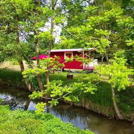 Les Roulottes Du Moulin De Palet
