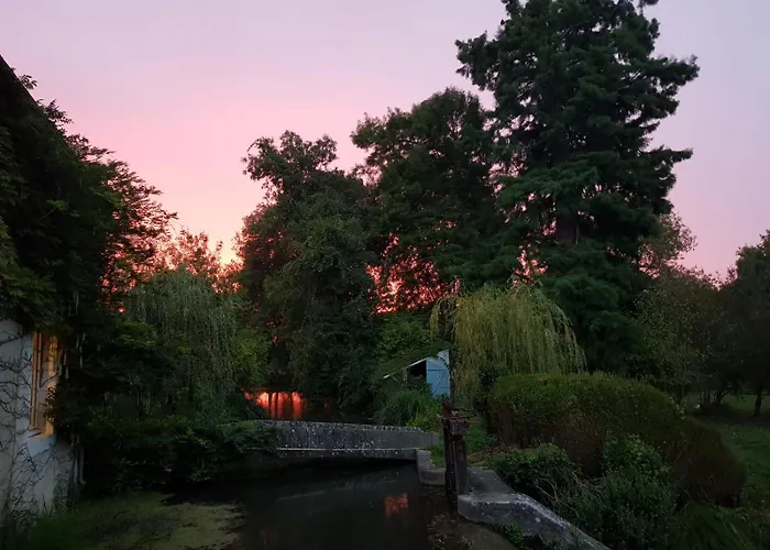 Les Roulottes Du Moulin De Palet Landhaus *