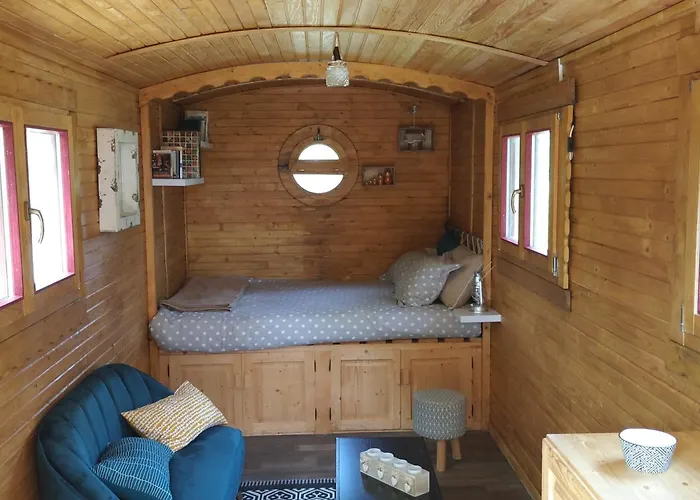 Casa de Campo Les Roulottes Du Moulin De Palet *