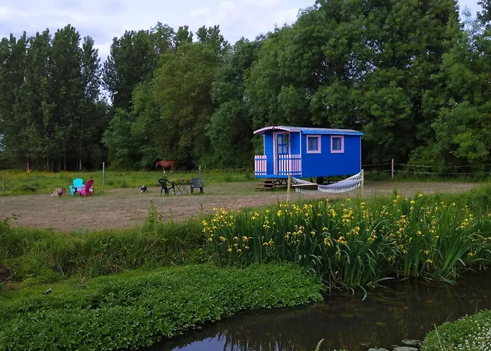 Les Roulottes Du Moulin De Palet Landhaus *